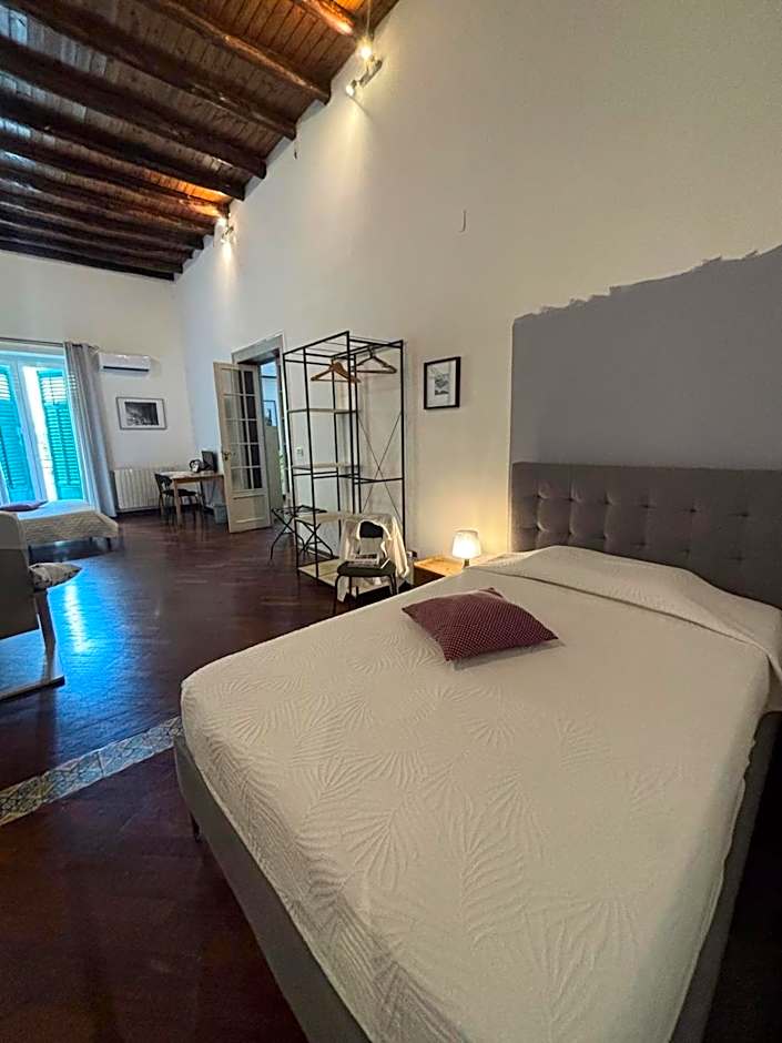 B&B Bandiera 77
