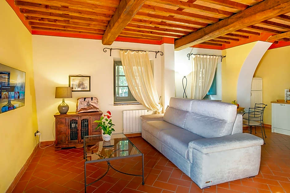 Tenuta Guinigi Antico Borgo di Matraia - Exclusive Holidays apartments & Pool