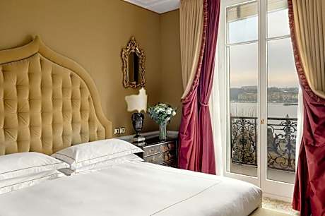 Junior Suite with Lake View