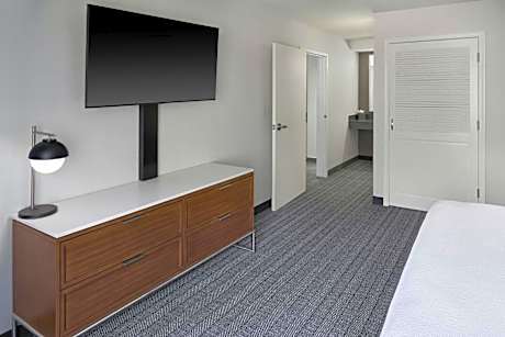 One-Bedroom King Suite with Sofa Bed - Hearing Accessible