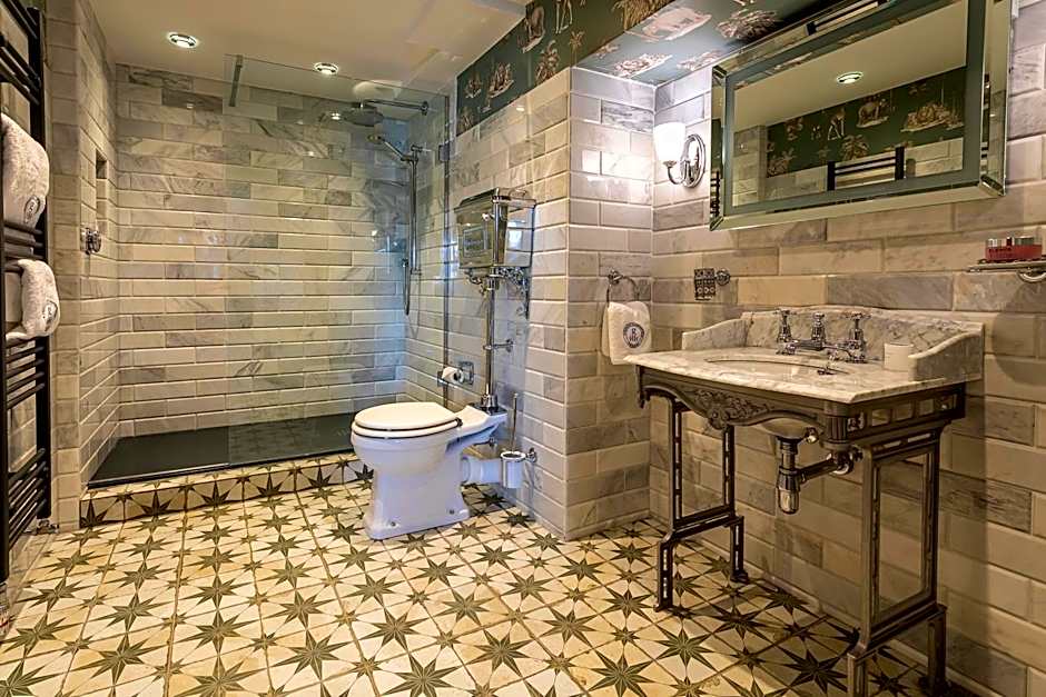 Georgian House Hotel