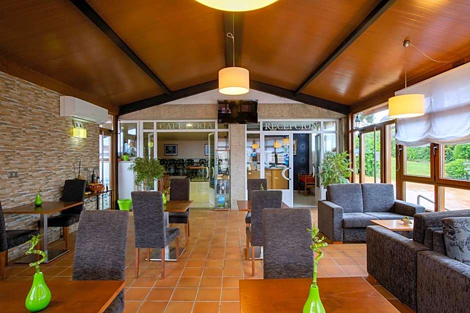 Hotel & Apartamentos Cons da Garda