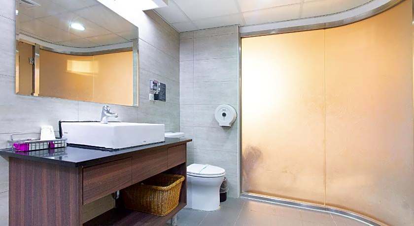 Baron's Hot Spring Hotel