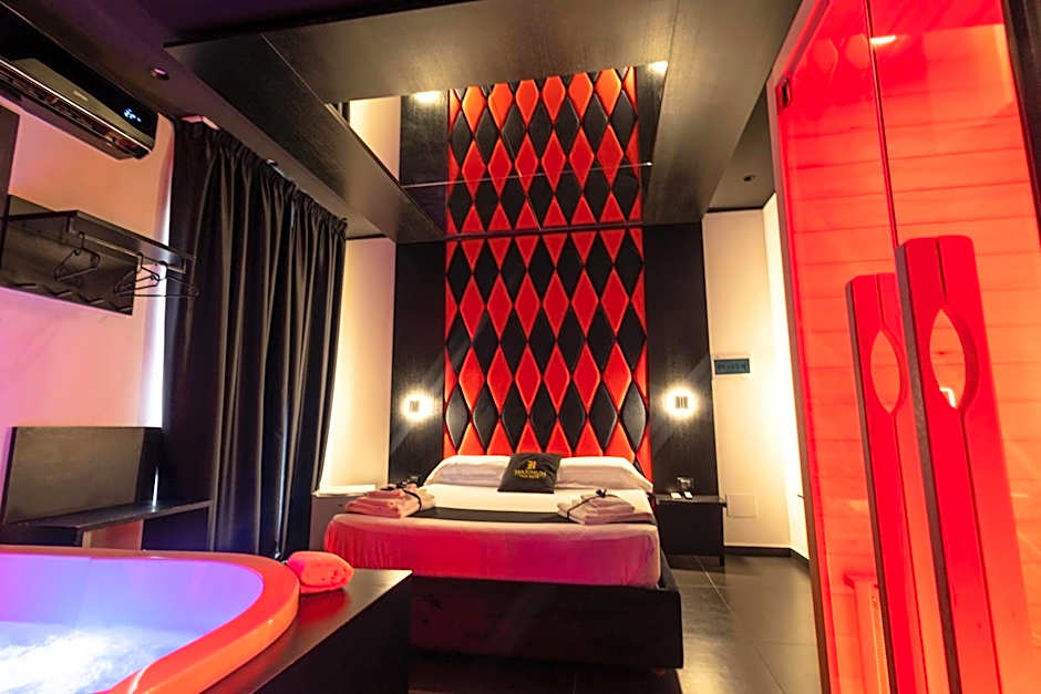 Maximum hub suite&spa
