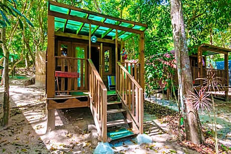 Alquimia Zen IGLUs de eucalipto na Reserva Aruá