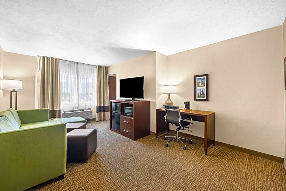 Comfort Inn & Suites Pueblo