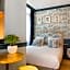Hotel de Neuve by Happyculture