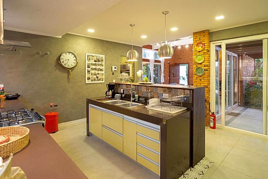 Búzios praia de Geribá, piscina e churrasqueira