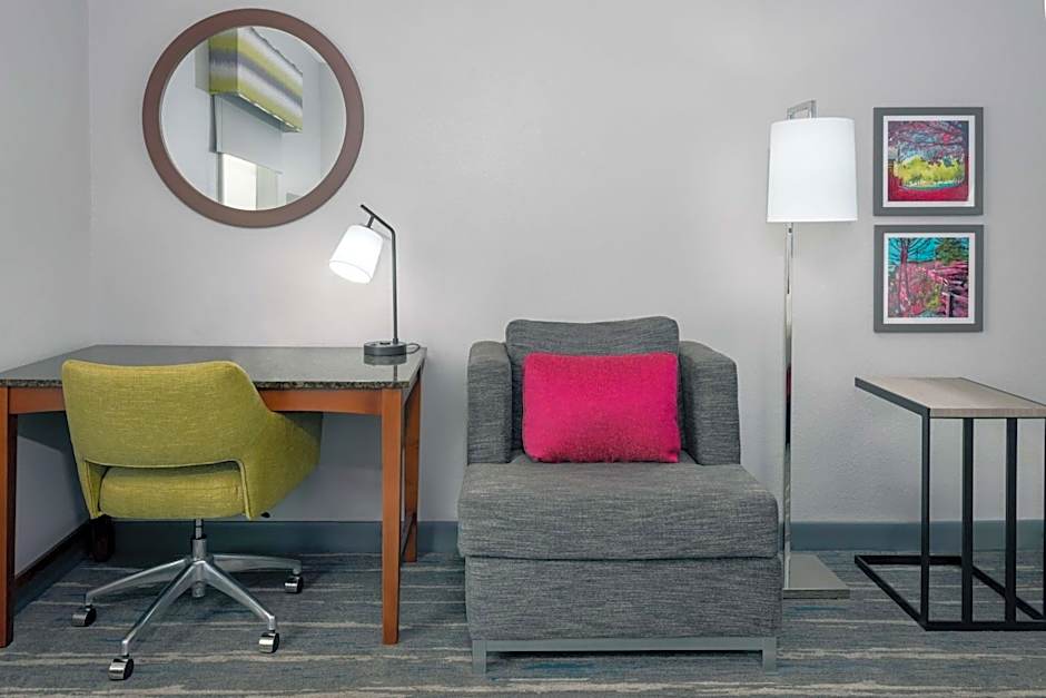 Hampton Inn By Hilton & Suites Winston-Salem/University Area