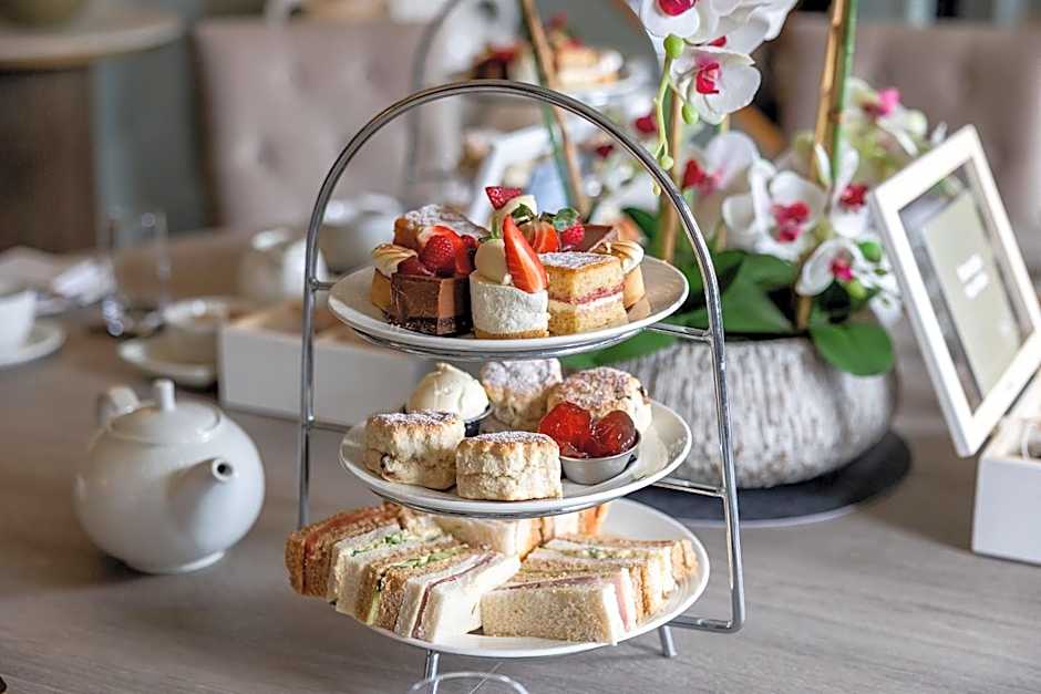 Best Western Plus Windmill Village Hotel