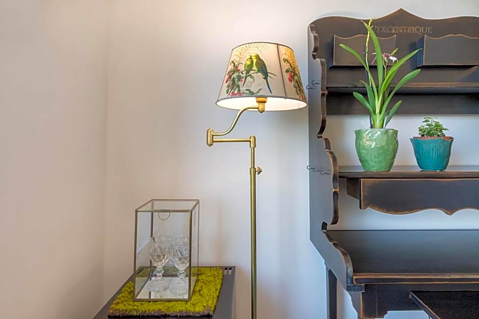 Eleventh Floor Suites