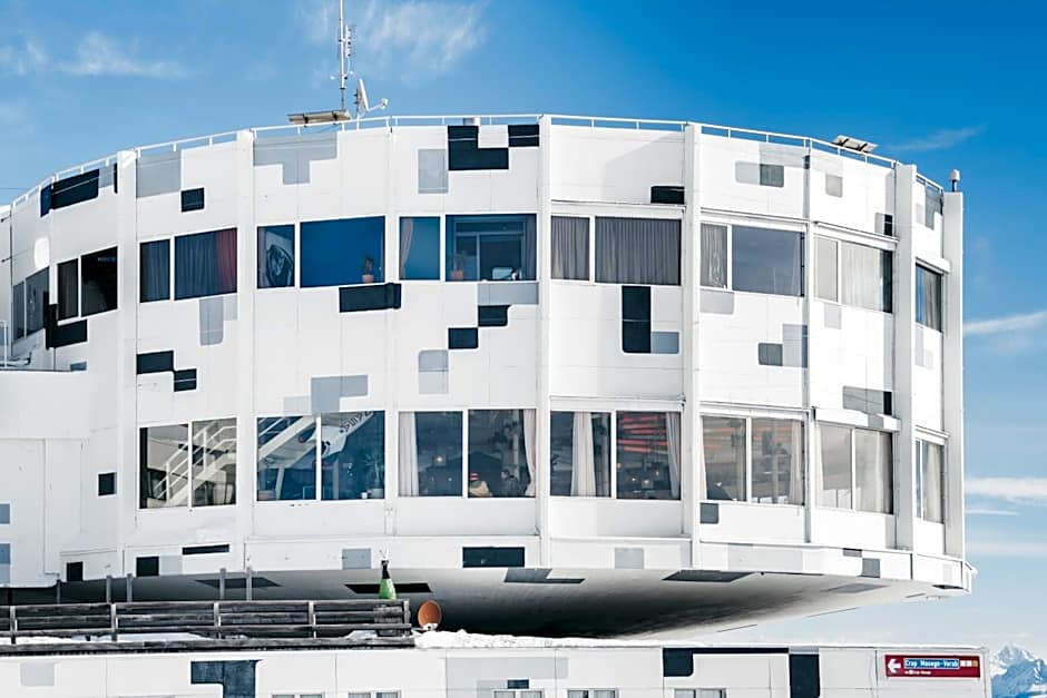 GALAAXY Mountain Hostel