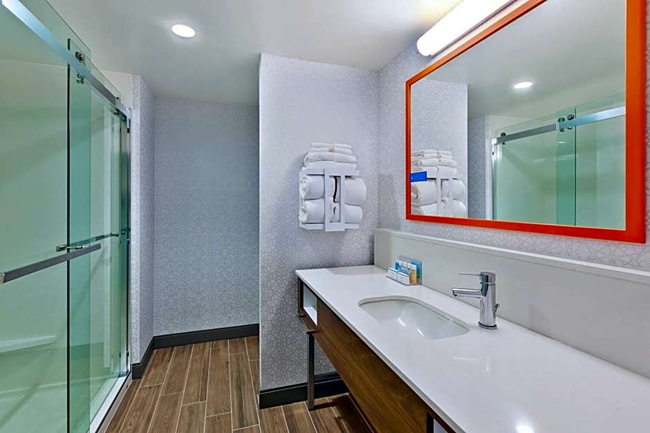 Hampton Inn By Hilton Cape Cod Canal