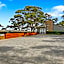 Chris's Beacon Point Restaurant & Villas