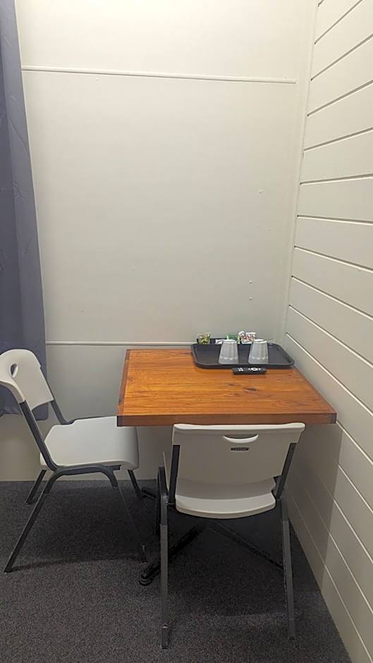 GRAND CENTRAL HOTEL PROSERPINE