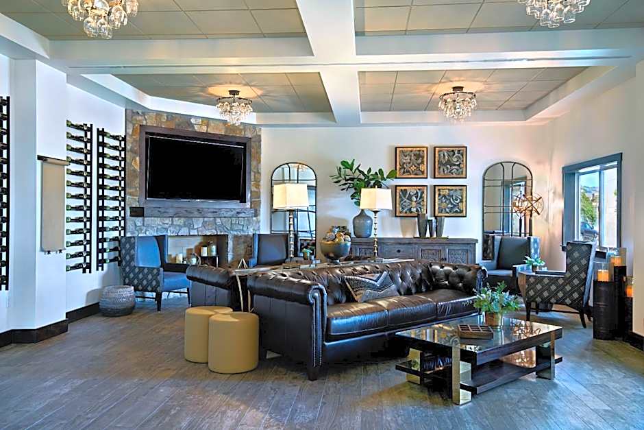 Oxford Suites Sonoma - Rohnert Park