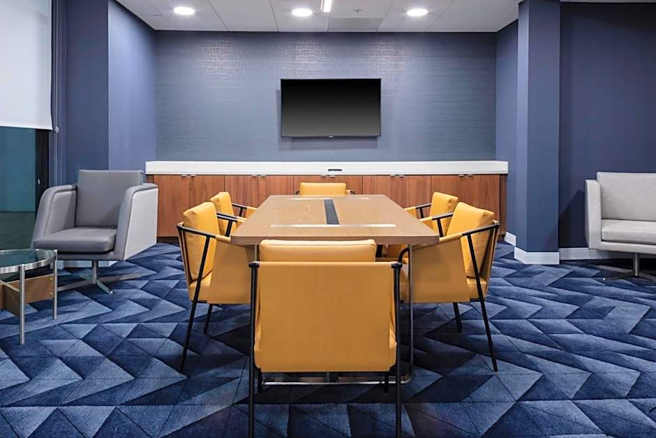 Courtyard by Marriott Memphis East/Galleria