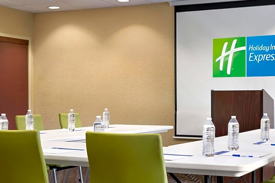Holiday Inn Express Hotel & Suites Anniston/Oxford By IHG