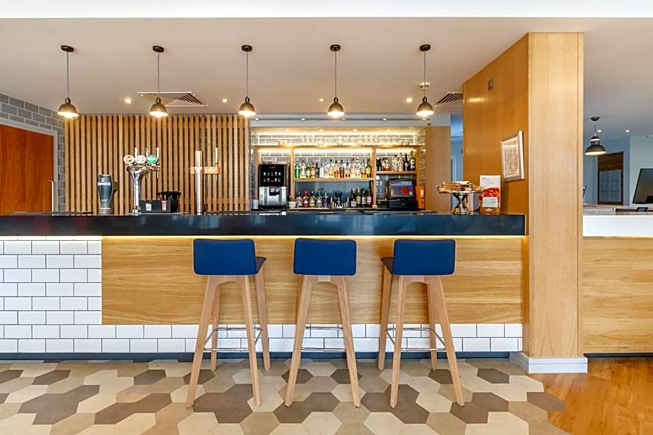 Holiday Inn Express Walsall M6 J10 By IHG