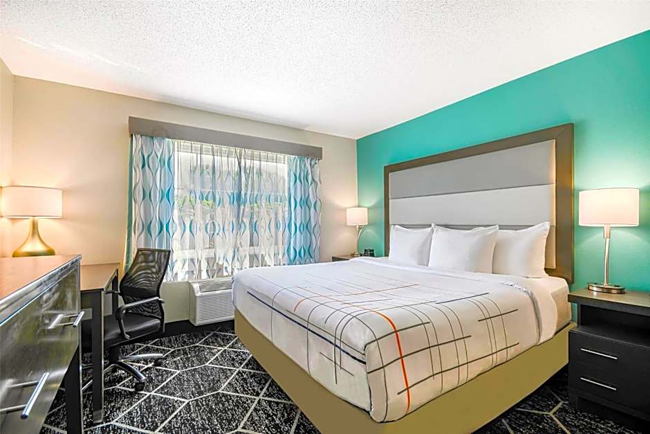 La Quinta Inn & Suites by Wyndham Batavia