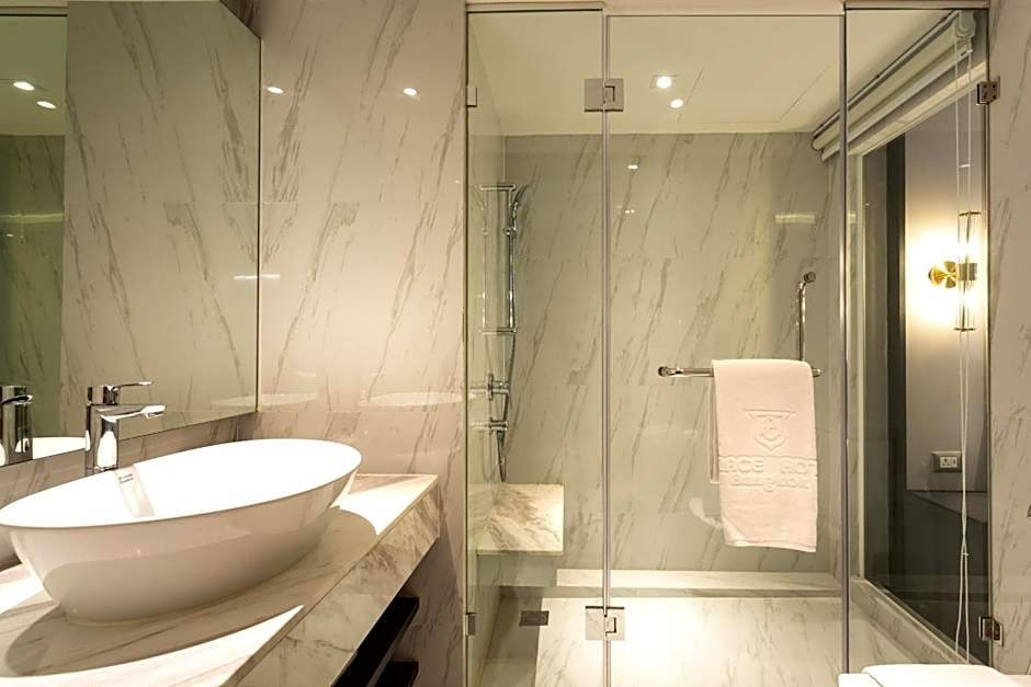 Grace Hotel Bangkok (SHA Plus)