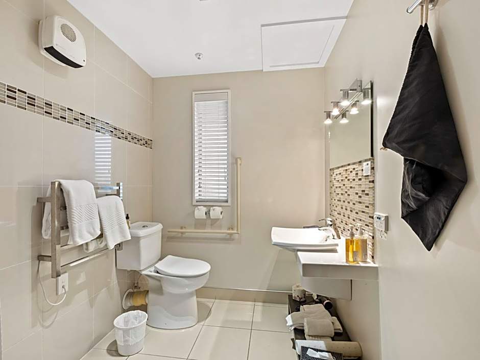 Clear Ridge Apartments