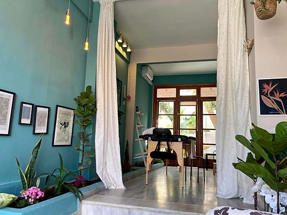 Tree of Life Art Hotel