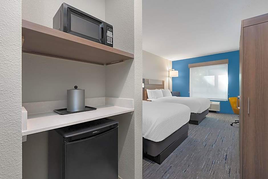 Holiday Inn Express And Suites Alexandria By IHG