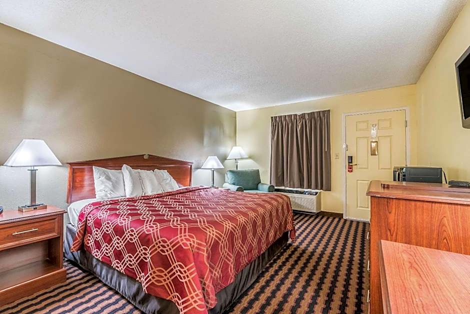 Econo Lodge Athens I-65