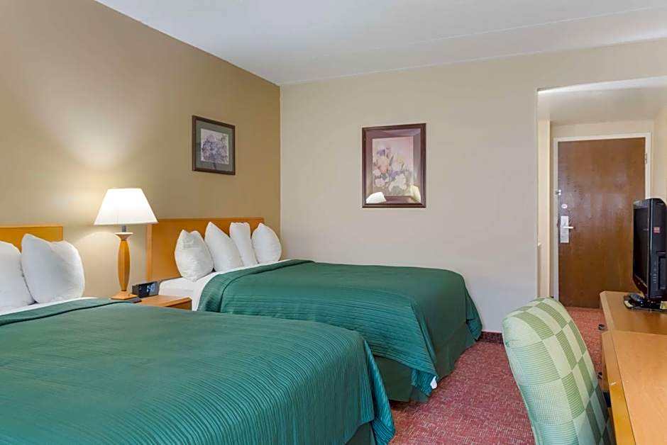 All Seasons Inn & Suites