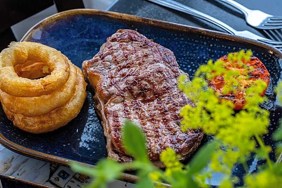 The Upper Largo Hotel & Restaurant