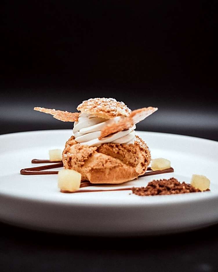 Österreichischer Hof-im Bademantel direkt in die Alpentherme