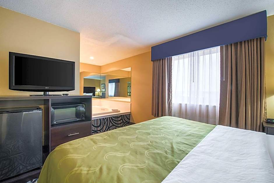 Quality Inn & Suites Menomonie