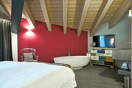 Superior King Suite