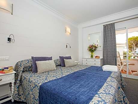 Twin Room with Balcony