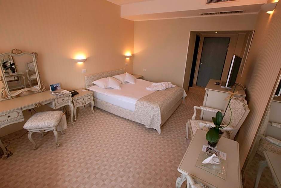 Continental Forum Arad