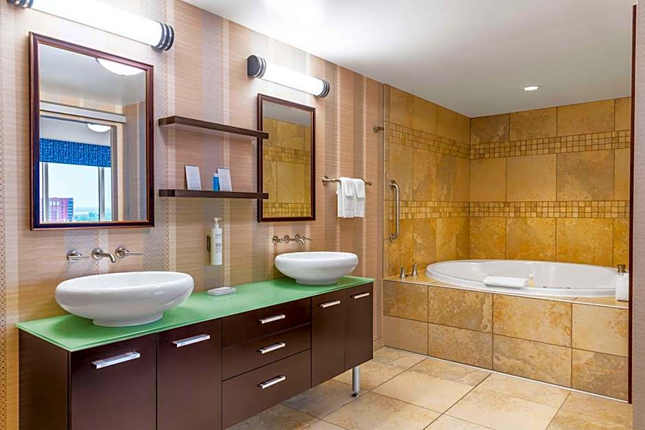 Hampton Inn By Hilton & Suites Madison Downtown