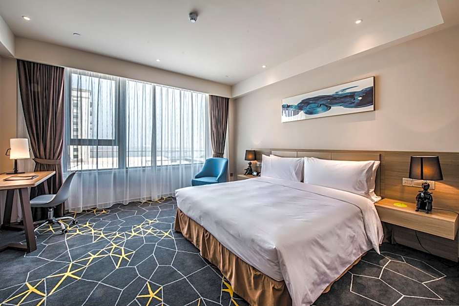 Q-Box Hotel Shanghai Sanjiagang