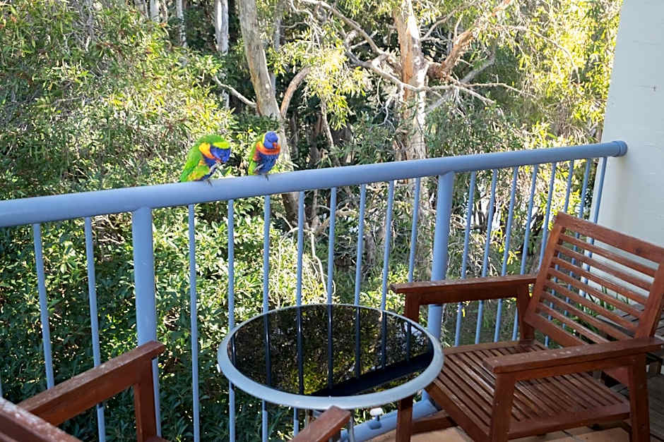 Sanctuary Lake Apartments