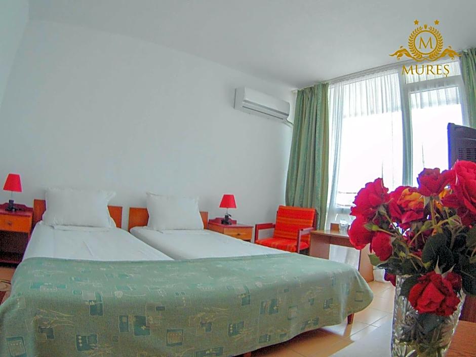 Hotel Mures