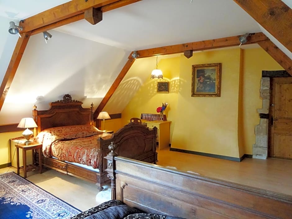 Prieure St Pierre de La Luthumiere