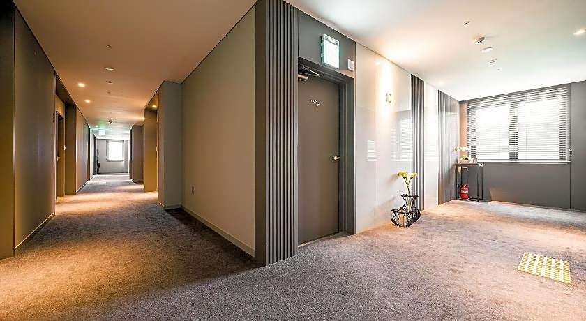 Crown Hotel Changwon