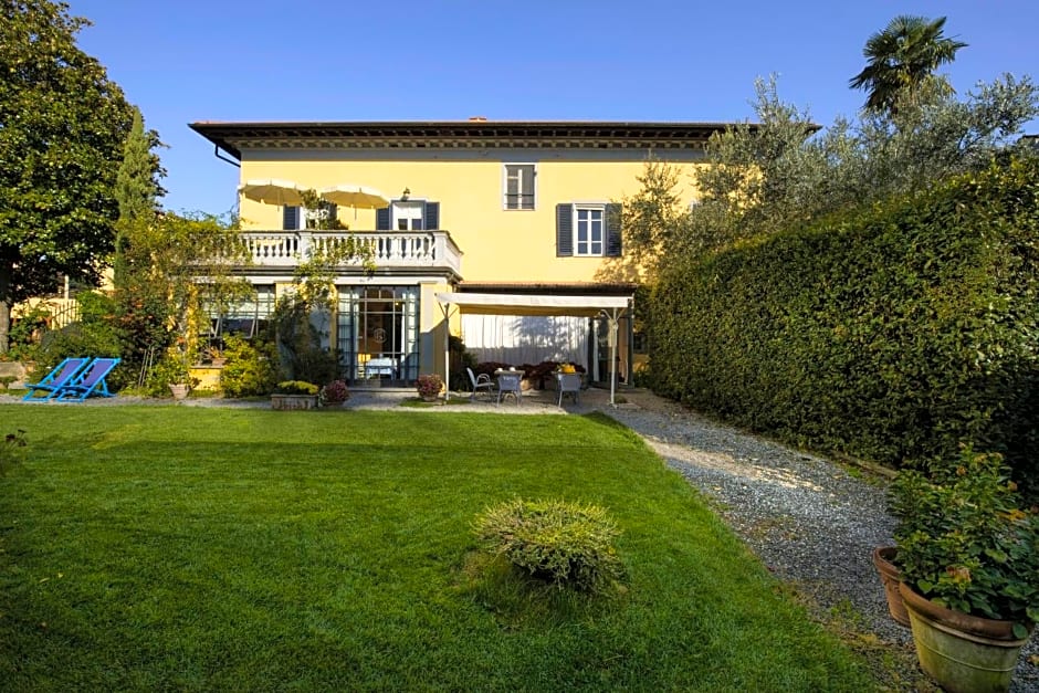 Al Porto Di Lucca B&B