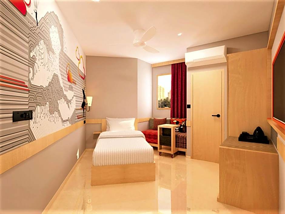 Photo 1 of 8 of Luxe