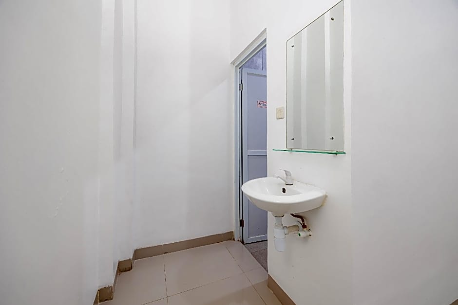 Urbanview Hotel BSD City