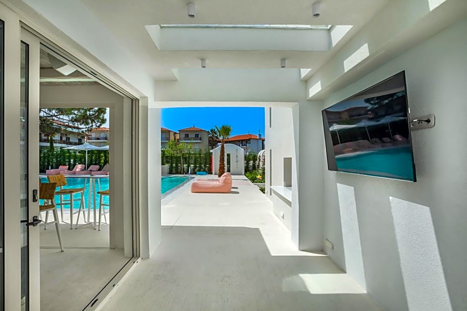 Cocoοns Suites & Villas Fourka