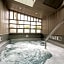 456 Embarcadero Inn & Suites