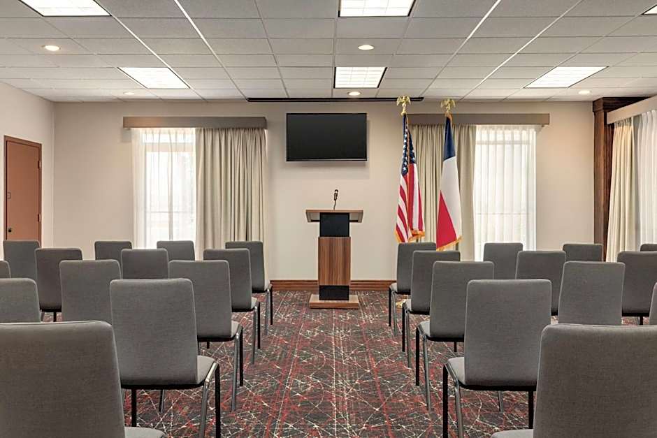 Ramada by Wyndham Del Rio