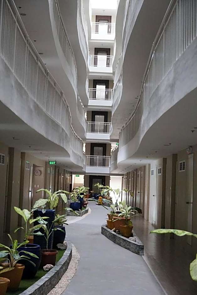 ANIA CONDO STAY