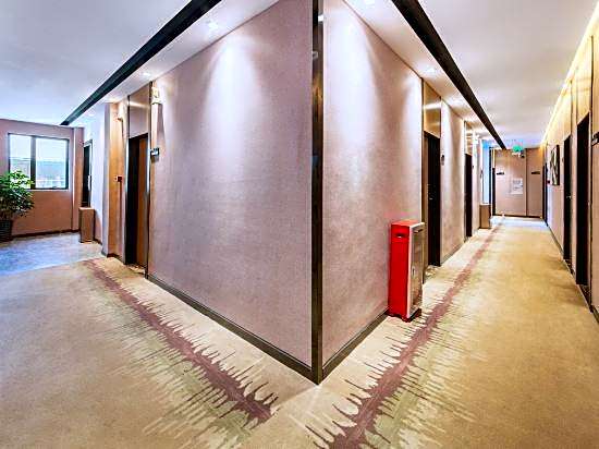 Moli Hotel (Guangzhou Yongqingfang Zhongshan 8th Road Subway Station)